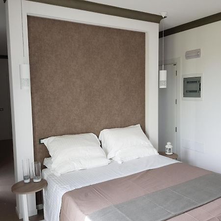 Venus Suites Cervia Bagian luar foto