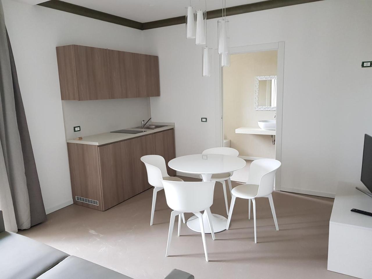 Venus Suites Cervia Bagian luar foto