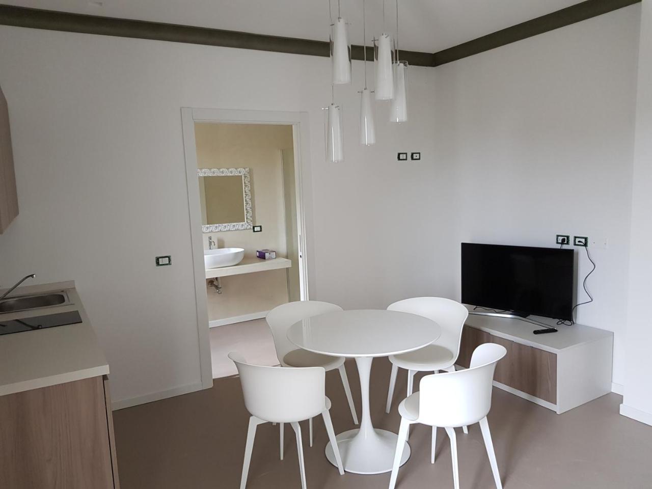 Venus Suites Cervia Bagian luar foto