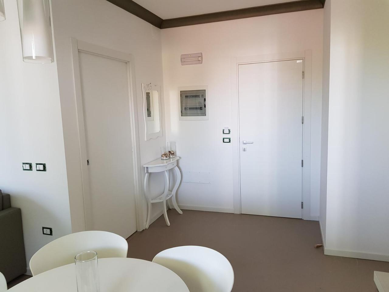 Venus Suites Cervia Bagian luar foto