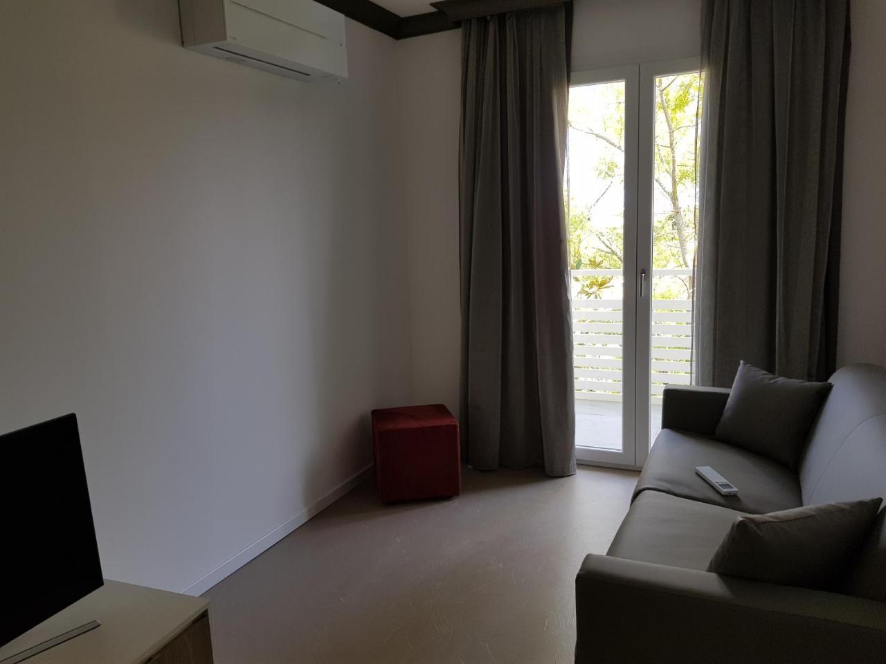 Venus Suites Cervia Bagian luar foto